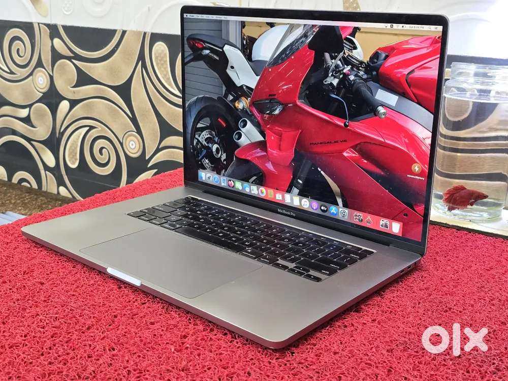 Apple Macbook Pro 2021 i9 16gb 1TB 5.5GB GFX  16inch Retina Touchbar