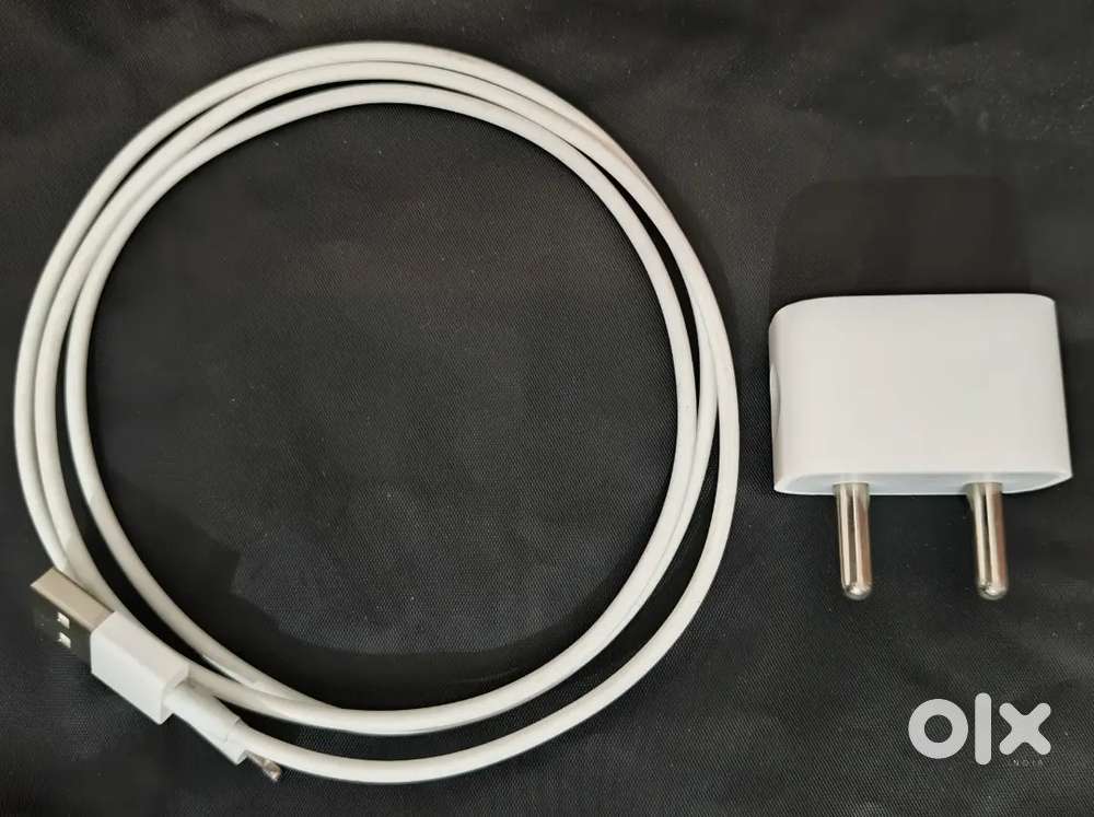 Apple iPhone 11 lighting cable with 5A fast charging adaptor