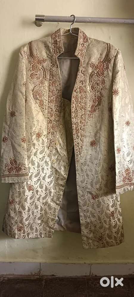 Sherwani with odhni and pyjama