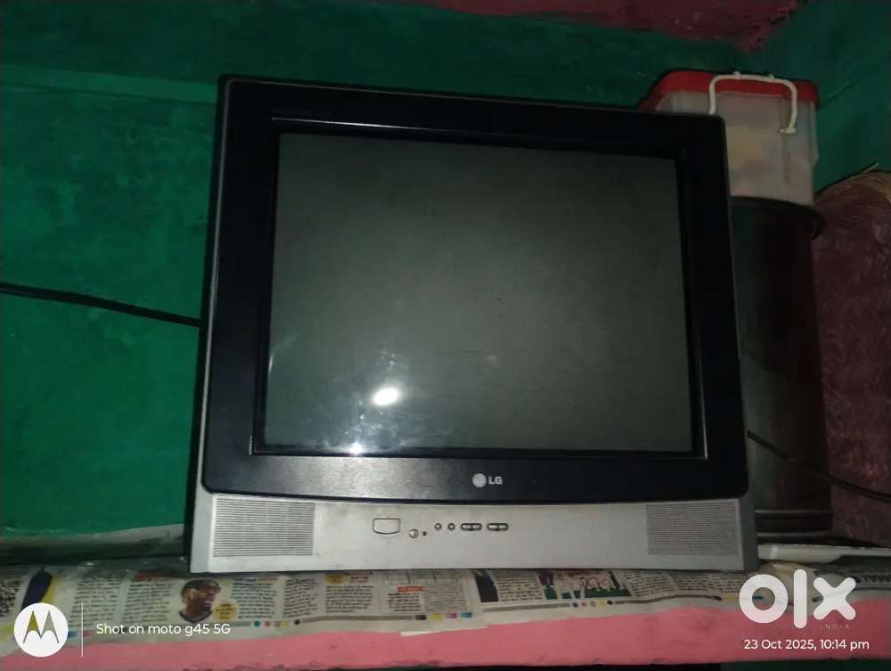 LG T. V.  Old model full working urgent sell