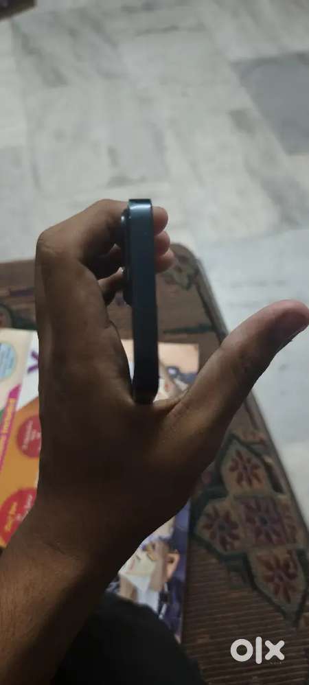 I am selling my iphone 13 mini 4/128