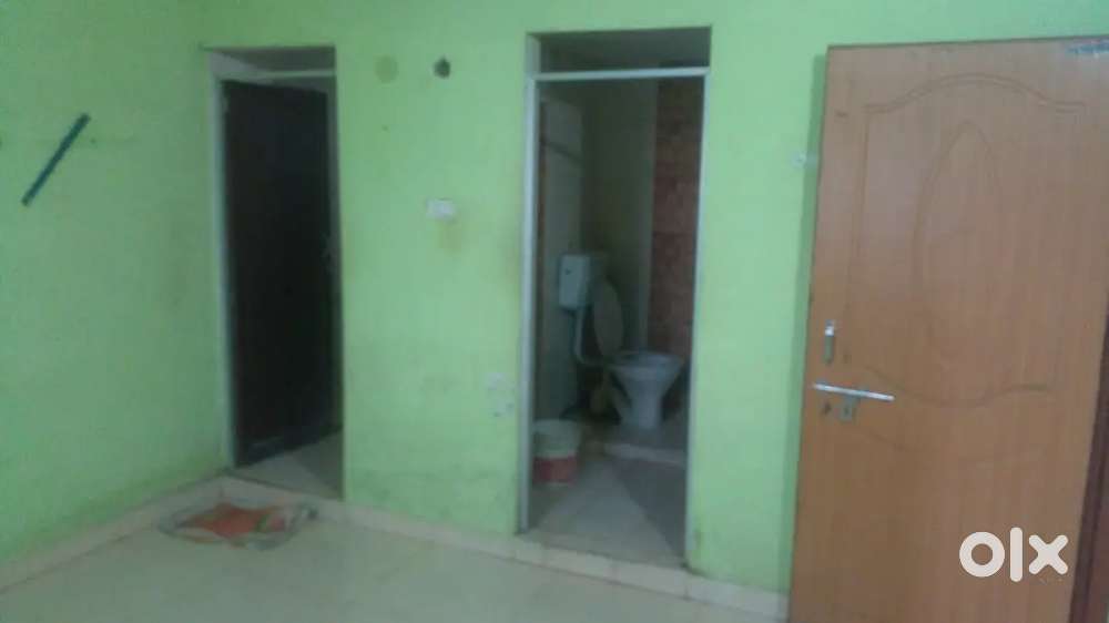 2room kitchen , bathroom 24 hour water electricity