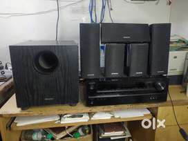 Onkyo HT-R390 dolby home theater system with original Speakers