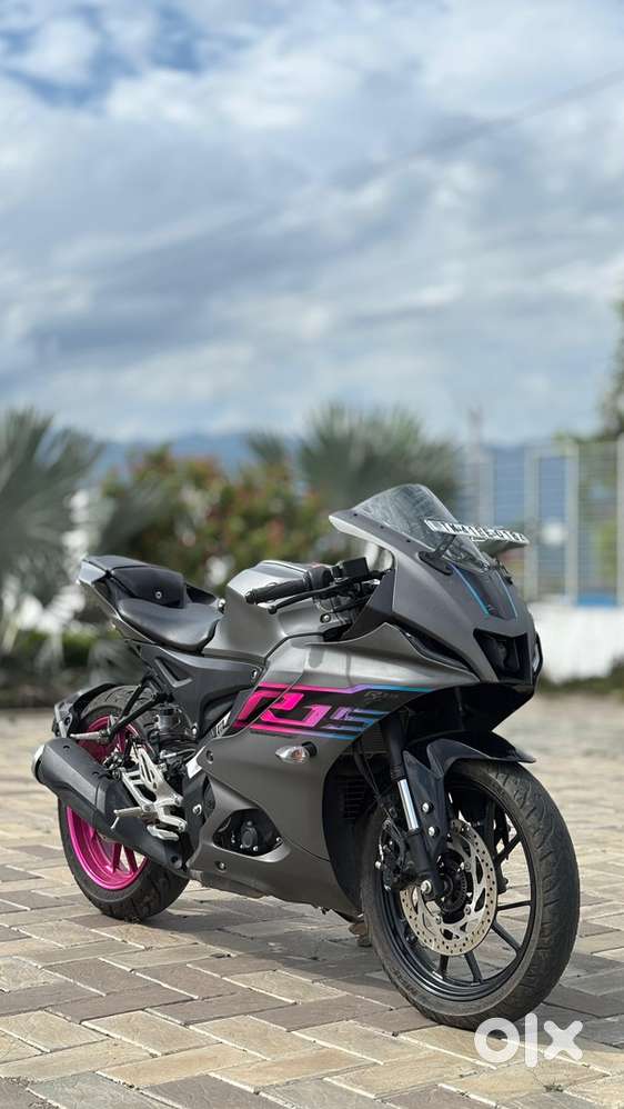 YAMAHA R15 V4