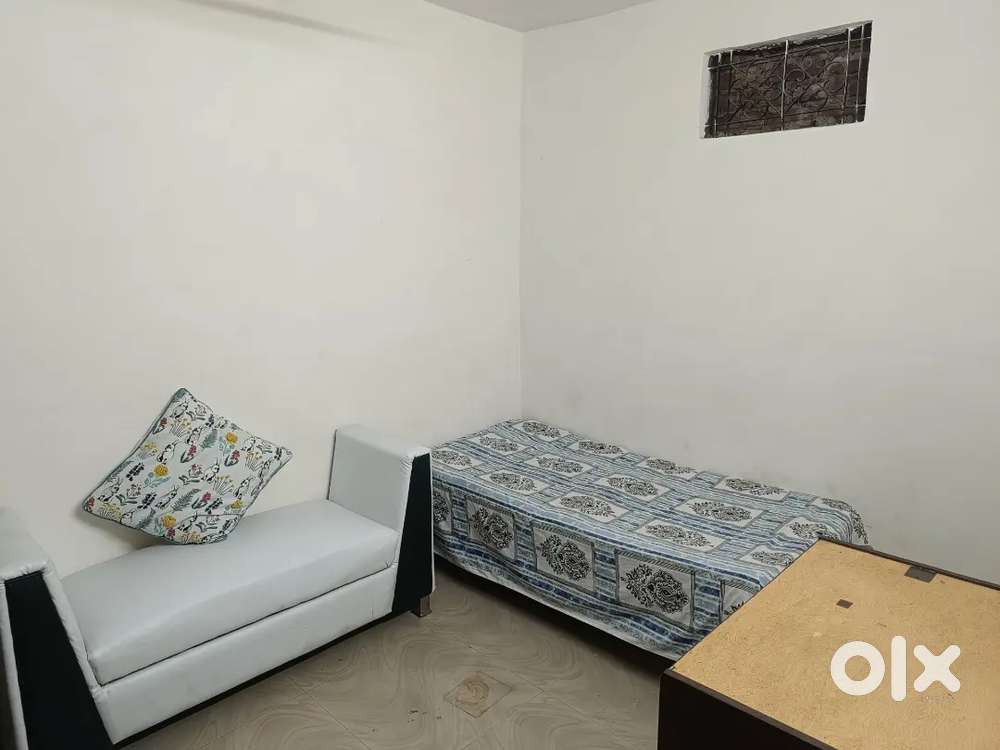 Pg room with meal & with out meal