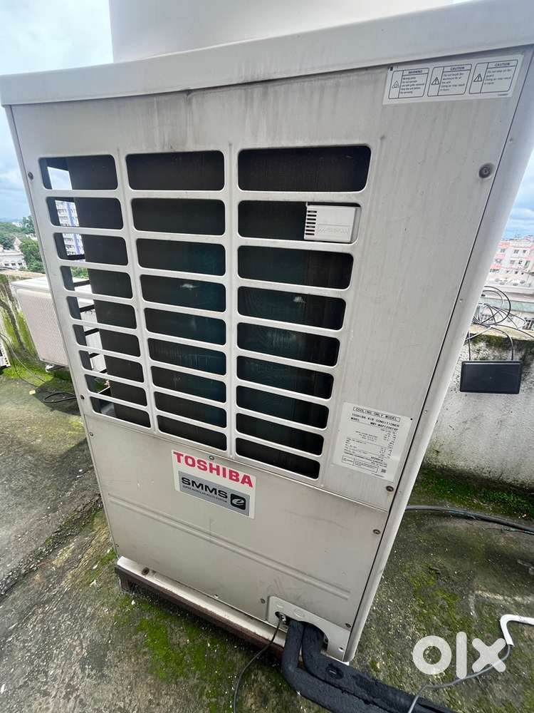 Complete (VRF )7 PCS AC SET WITH 12HP TOSHIBA SMMS AC WITH COMPRESSURE
