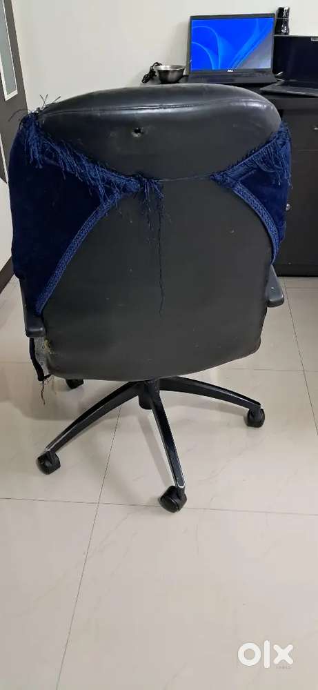 Computer study table with chair