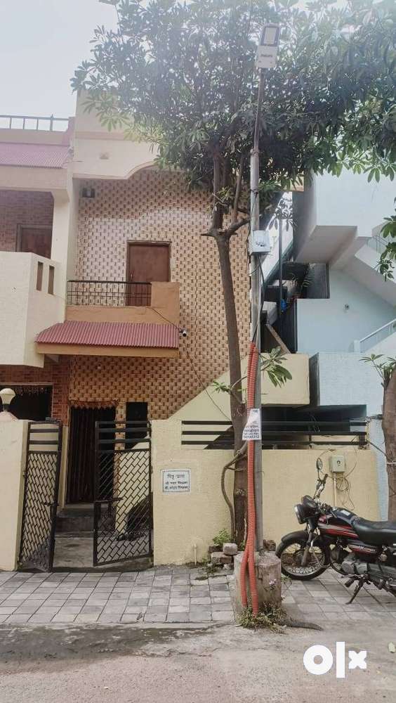 House for sell in Trimurti Nagar
