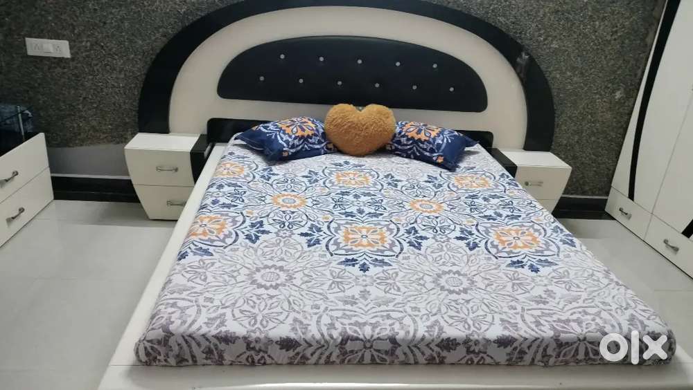 DESIGNED BED 6.5 * 5