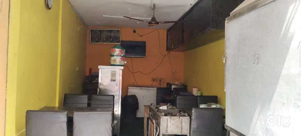 Fast food restaurant for sale,as no cheff ,very good counter