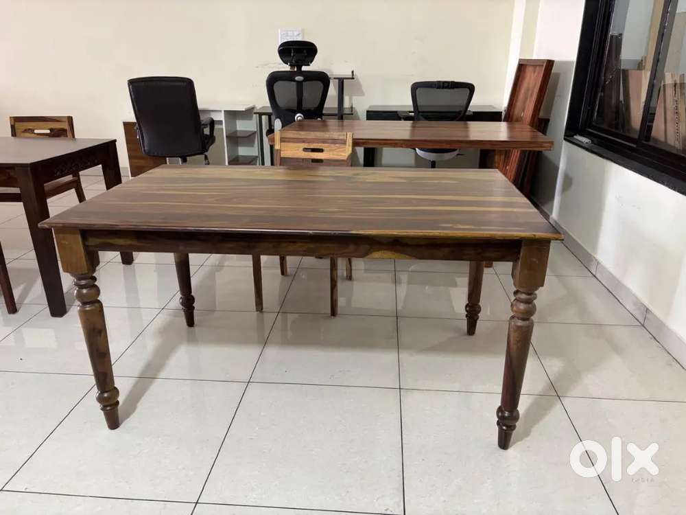 Wakefit Solid Wood Sheesham Dining Table