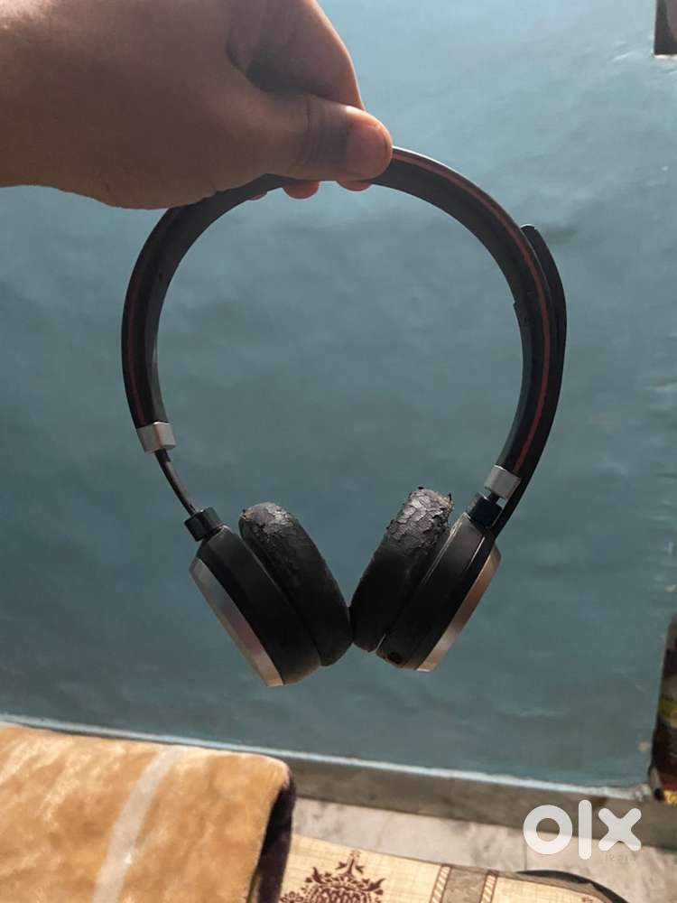 Jabra Wireless Headset with Mic, Dongle, Case & Cable – Good Condition