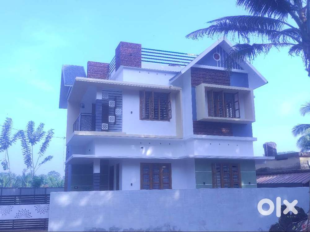 House for sale in Vaikom