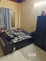 Single room avaiable with/ without food.