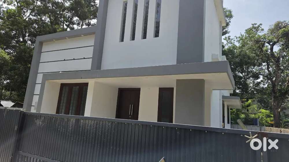 House near Alappuzha പാതിരാപ്പള്ളി ഹൈവേയിൽ നിന്നും800 mtr30 ലക്ഷം രൂപ