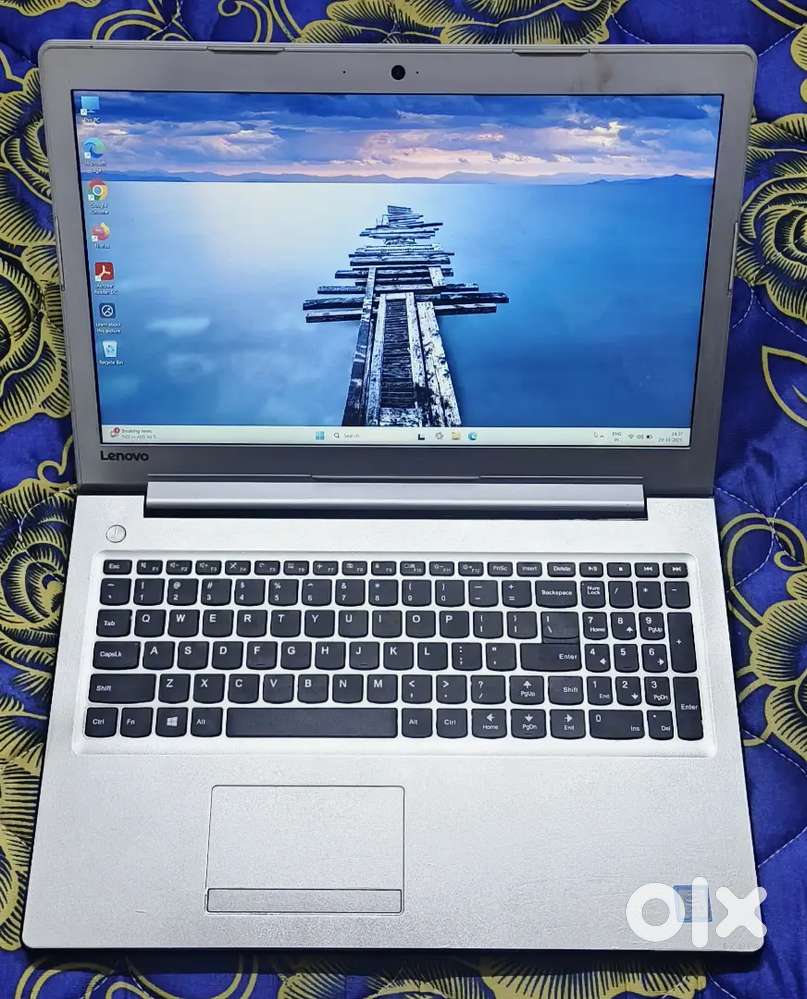 Lenovo i5 7th gen 12gb ram 256gb SSD 2gb graphics with adopter