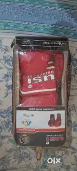 Boxing gloves and pads new totally unused