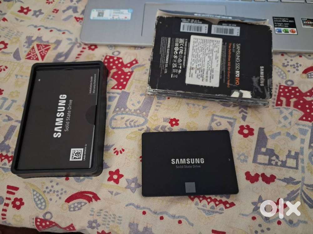 Samsung 870 EVO 250GB SSD – Excellent Condition with Box & Case