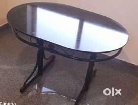 Dining  table  for  sale
