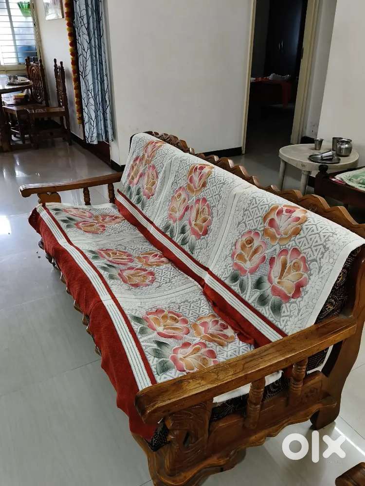 Used 5 seater sofa in good shape