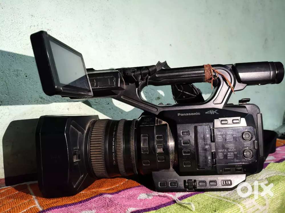 Panasonic AG-UX90 ED