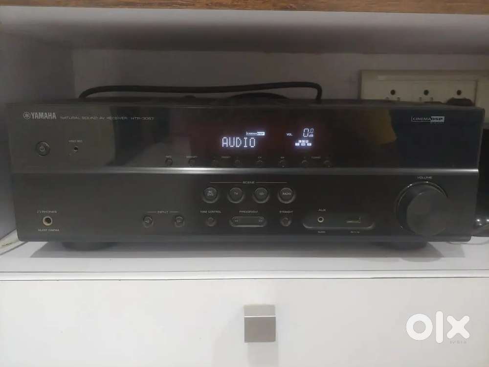 YAMAHA HTR-3067 AV Receiver