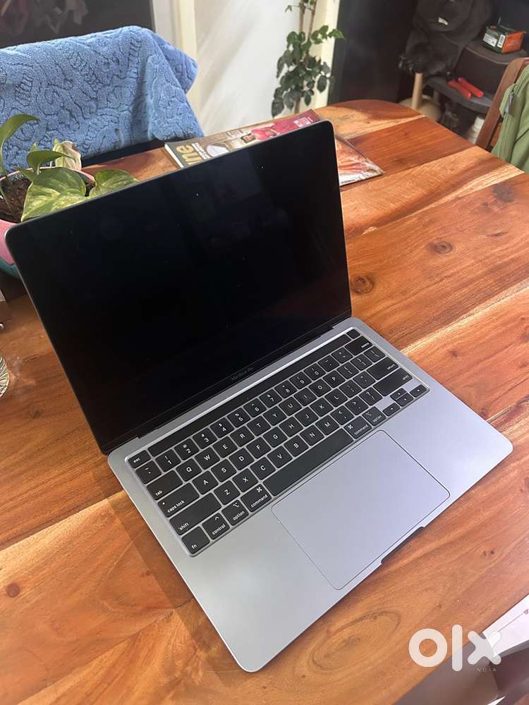 Apple Macbook Pro 13'' - Charger included - Price is Non-negotiable
