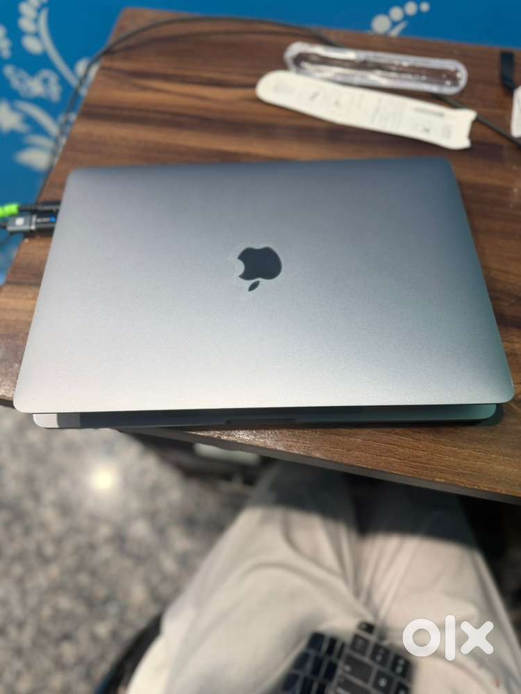 MacBook Pro 2020 – i5