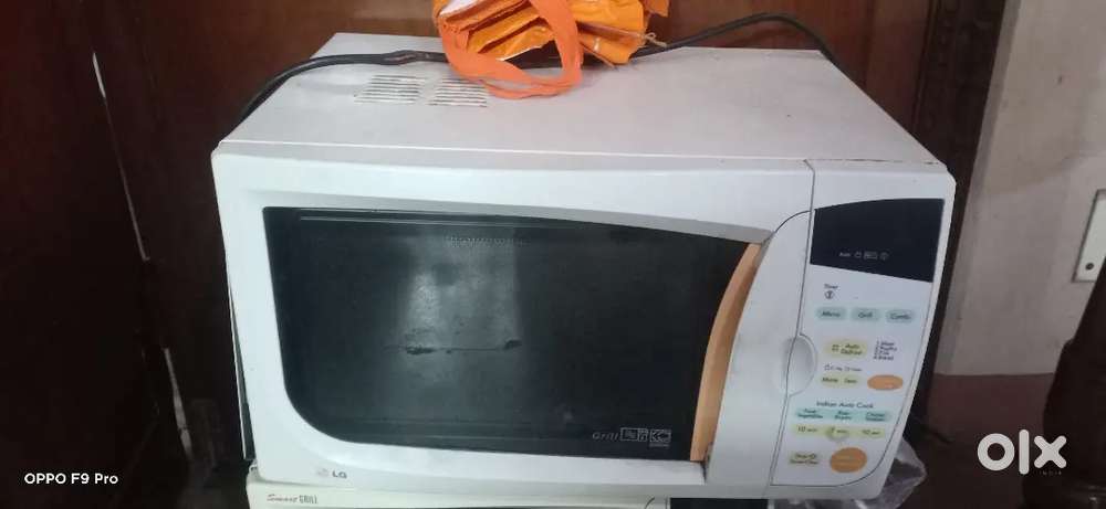 LG microwave good condition for sale