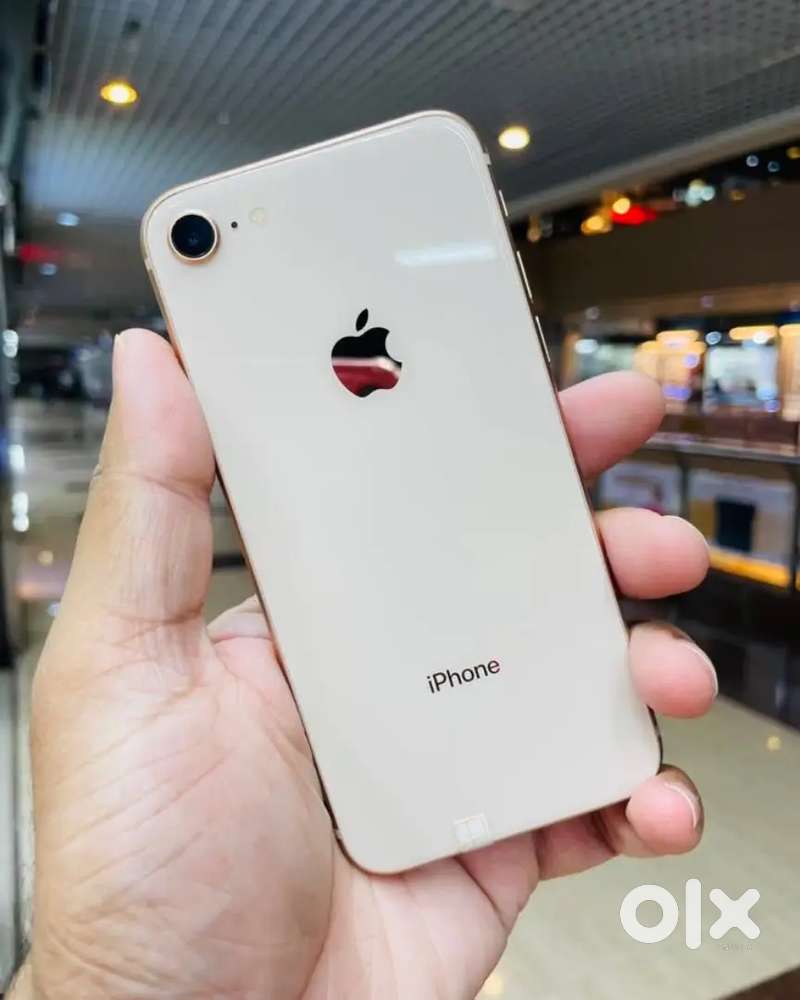 Iphone 8 golden color