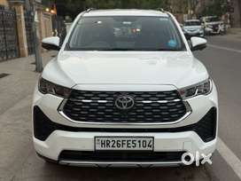 Toyota Innova Hycross 2.0 VX Hybrid 7 STR, 2023, Petrol