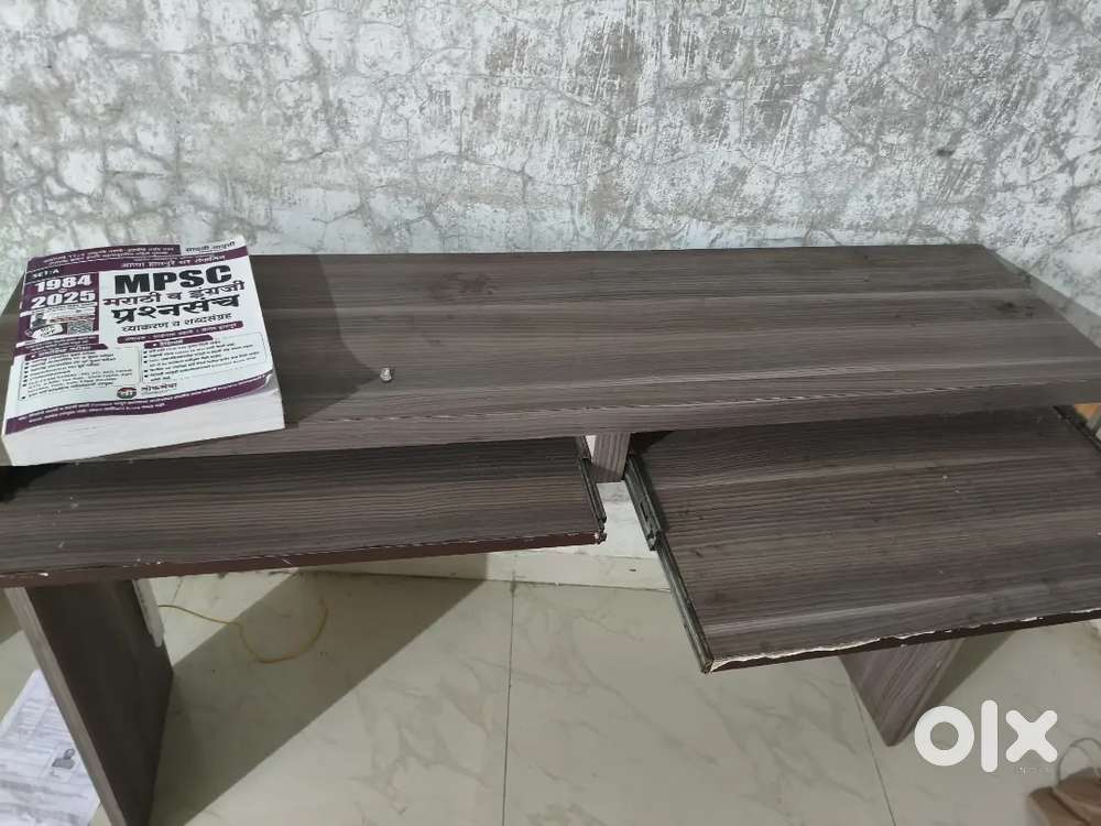 Computer tables or study tables 2 with 2 chair