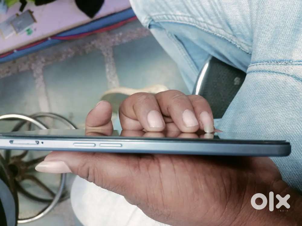 F17 6/128 display fingerprint working bil nahi hai