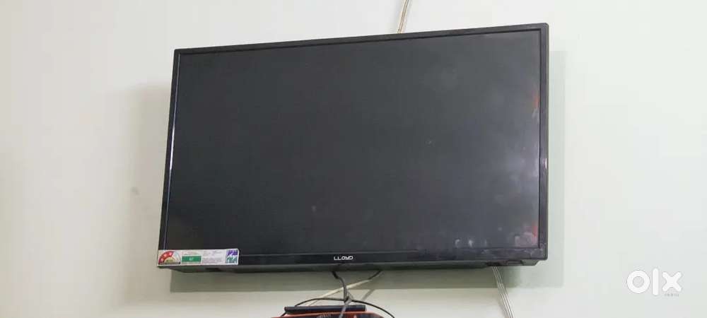LLOYD 32 INCH LCD TV