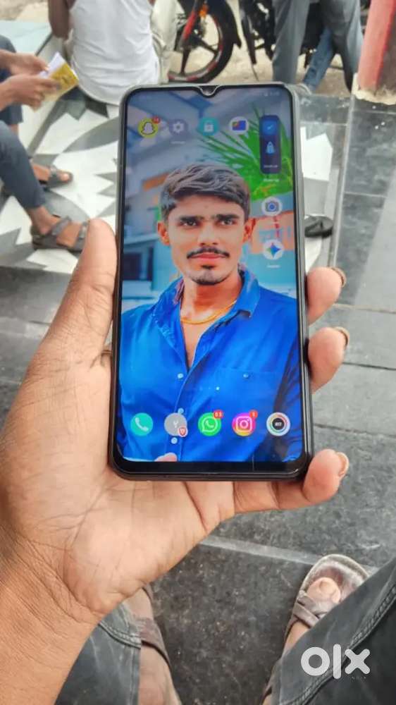 Vivo Y33s 8GB RAM 128GB – Excellent Condition, Bill & Accessories