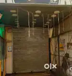 Alam Market for rent shop on road