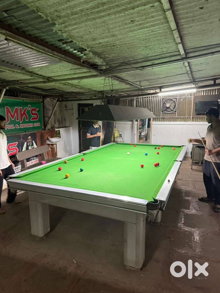 Pool & Snooker Table