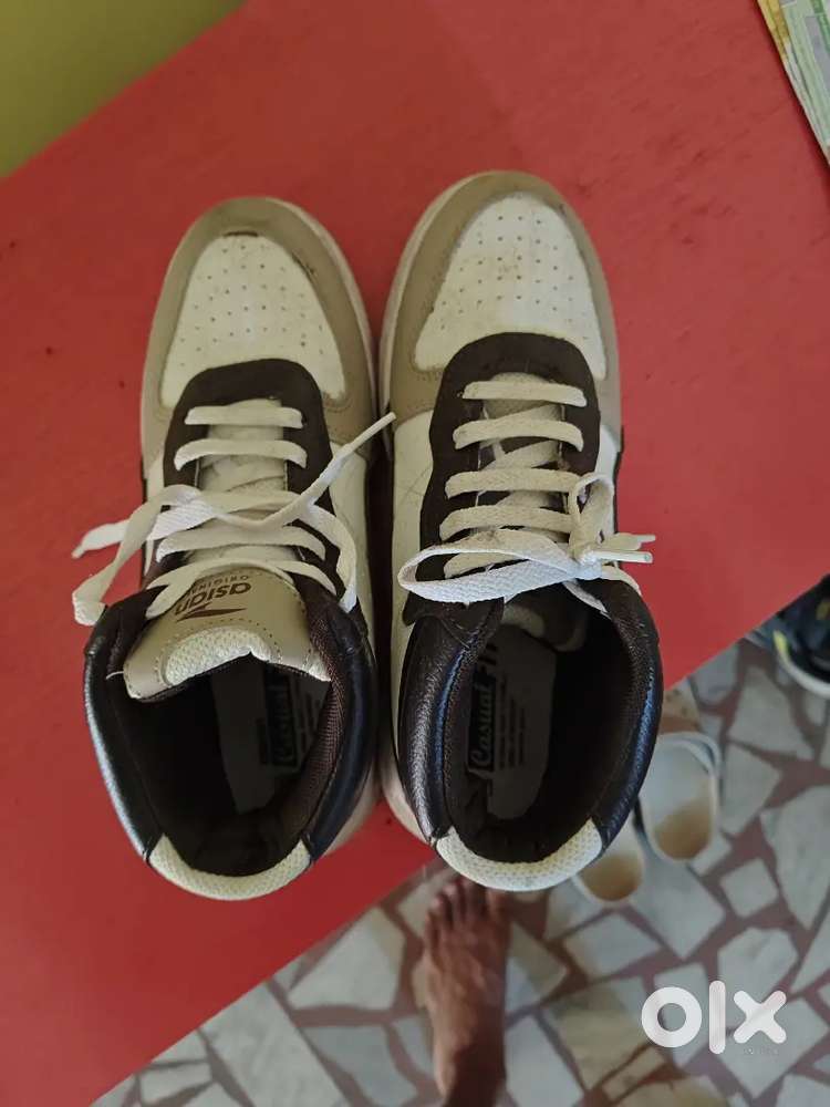 Asian Casual Sneaker  Boston-11 High

Tops For Men (White, Brown, 9)