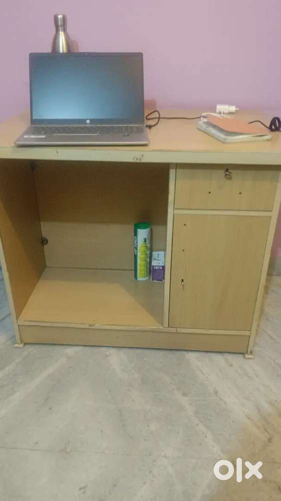 Computer/Laptop Table