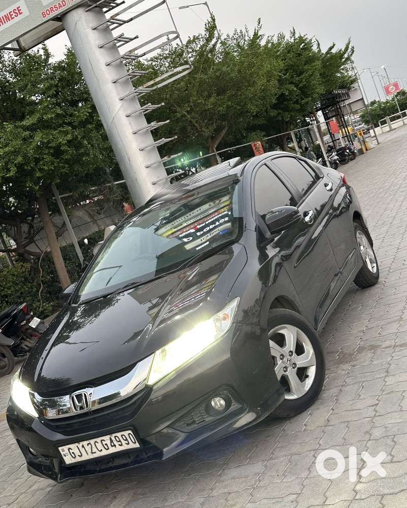 Honda City V MT Sunroof, 2015, Diesel