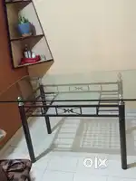 Dining table with 6 seat and glass top