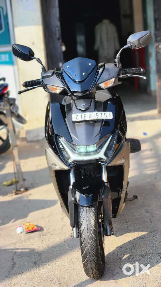 Hero Xoom showroom condition used scooty