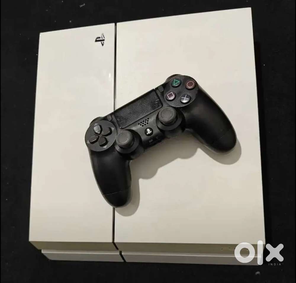 Selling PS4 standard 1 TB SSD with 14 games