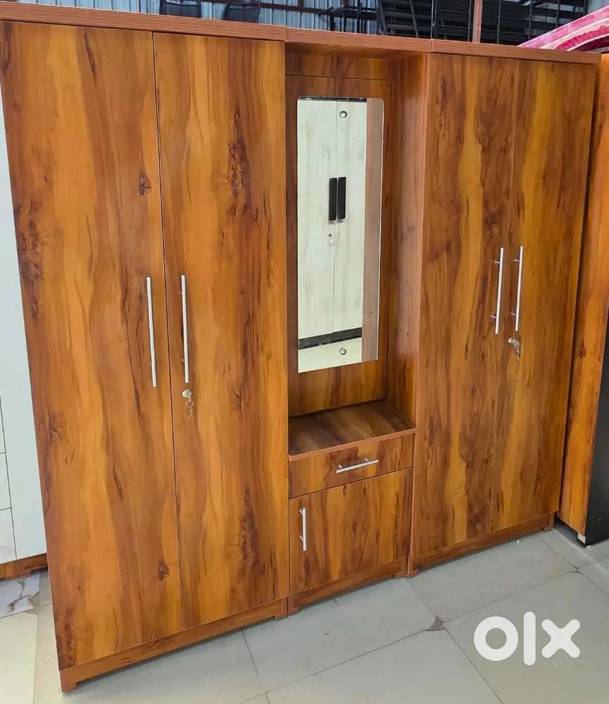 NEW DELITE 5-DOOR WARDROBE AT FACTORY PRICE