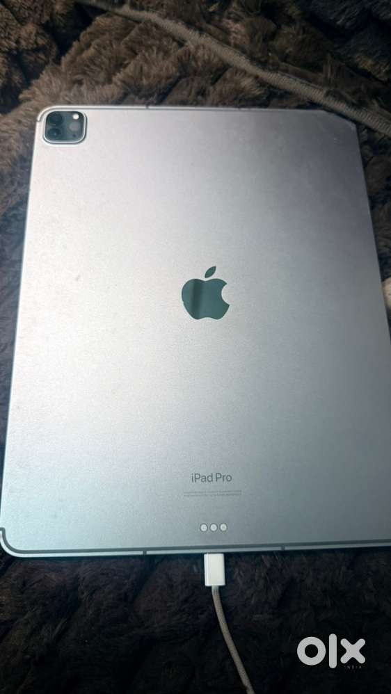 IPAD pro (12.9 inch ) 6th generation cellular for salw