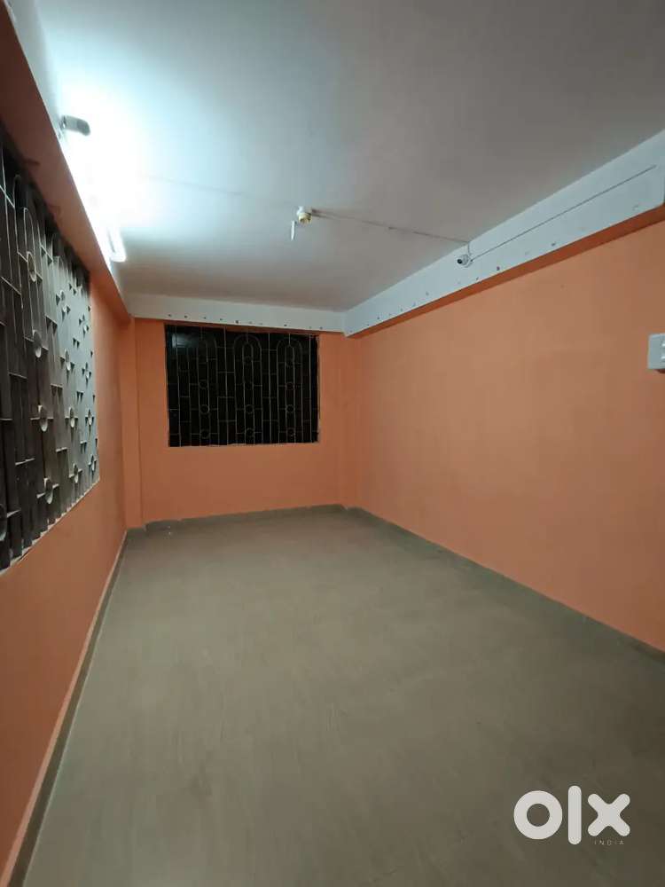 ROOM FOR TUTION/ WARE HOUSE