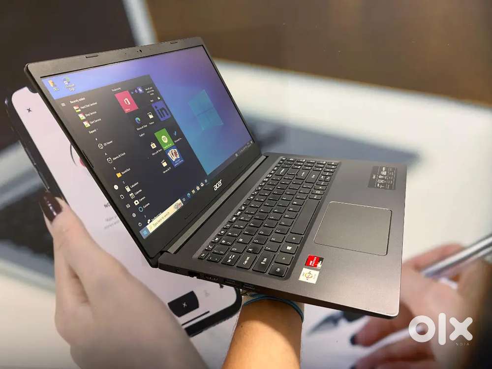 Acer laptop Intel i3,10th generation,8gb Ram 256gb SSD hard disk