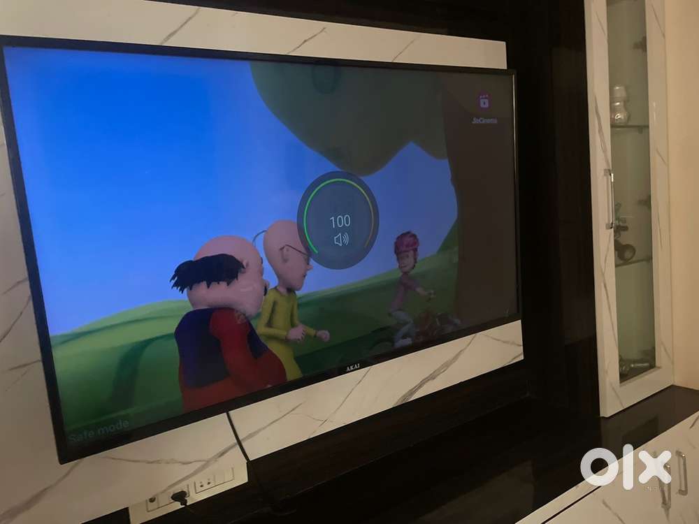 Akai Smart TV 55 inch for sale