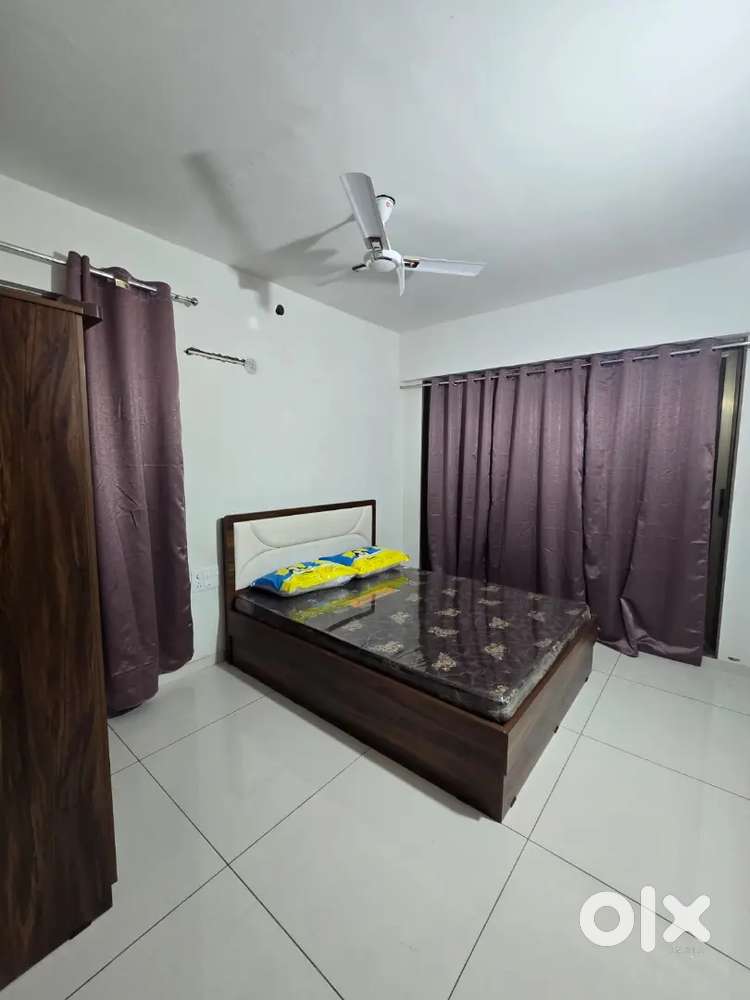 4 bhk luxury flat rent and luxury apartments top location best are
