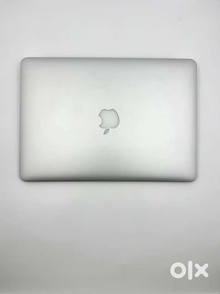 Macbook Air 2017 13inch Intel i5 128GB/8GB Silver (Good Condition)